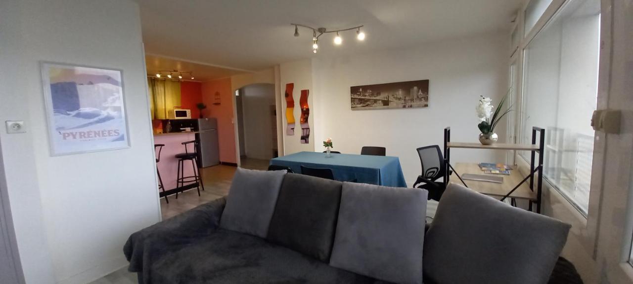 Apartmán Cap Sud - 53M2- Vue Pyrenees- Hypercentre-Wifi Fibre -Nouvelle Literie Tarbes Exteriér fotografie